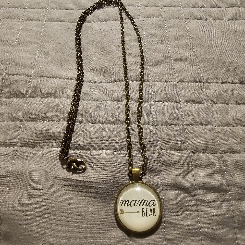 Antique Bronze Inspirational Necklace (Mama Bear)